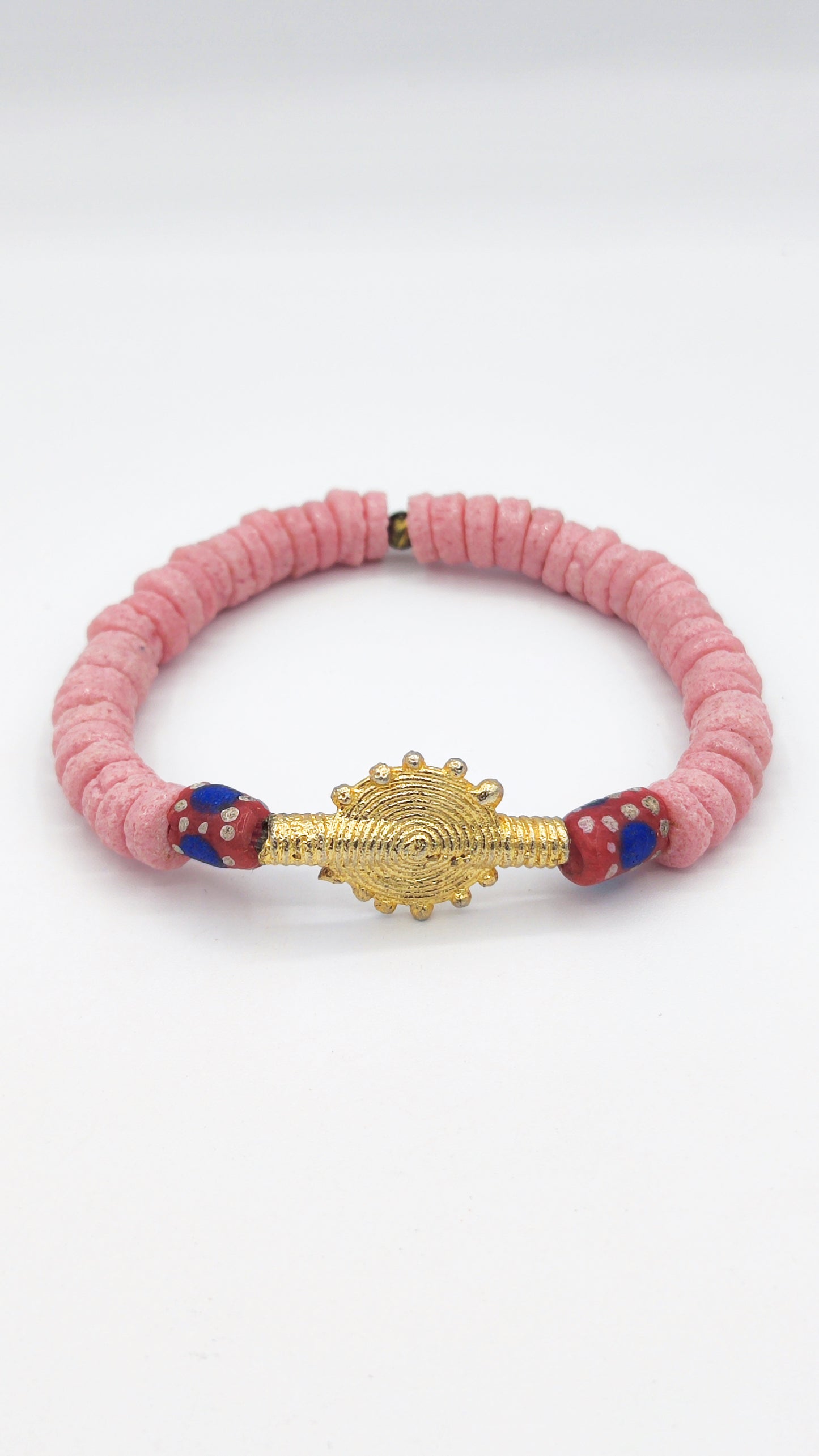 CAMÉLÉON FLORAL - Bracelet rose et rouge en perles africaines Krobo