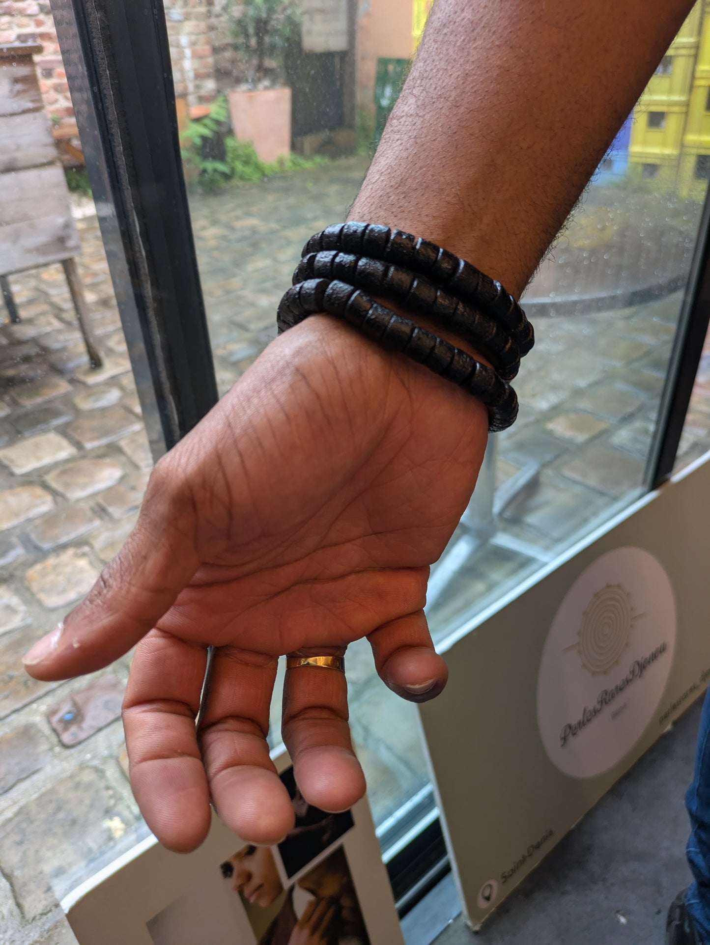 ÉCLECTIQUE- Bracelet uni - perles Krobo