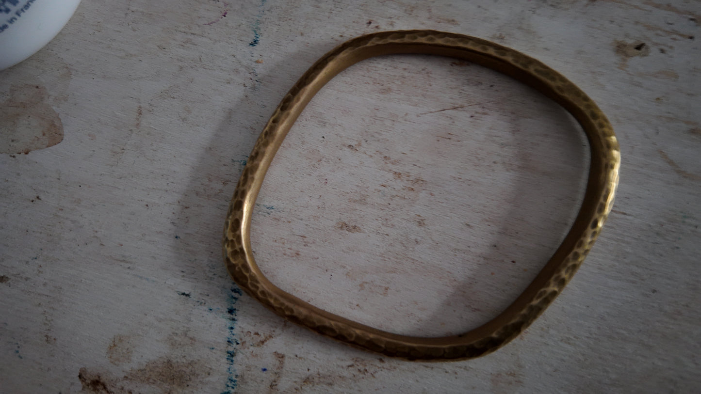 MALINDI- Jonc bronze martelé- INSPIRATION- OVALE