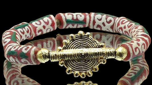 ALVÉOLE. bracelet rouge et beige- Perle akan couleur or