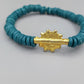 CAMÉLÉON.              Bracelet vert- perles africaines krobo.              Perle akan couleur or
