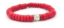 Charger l&#39;image dans la galerie, [[ CAMÉLÉON ARGENT ]] - bracelet rouge- perles africaines krobo
