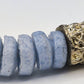 CAMÉLÉON ARGENT - Bracelet bleu pastel- perles africaines krobo
