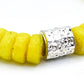 CAMÉLÉON ARGENT - bracelet jaune fluo- perles africaines krobo