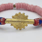 CAMÉLÉON FLORAL - Bracelet rose et rouge en perles africaines Krobo