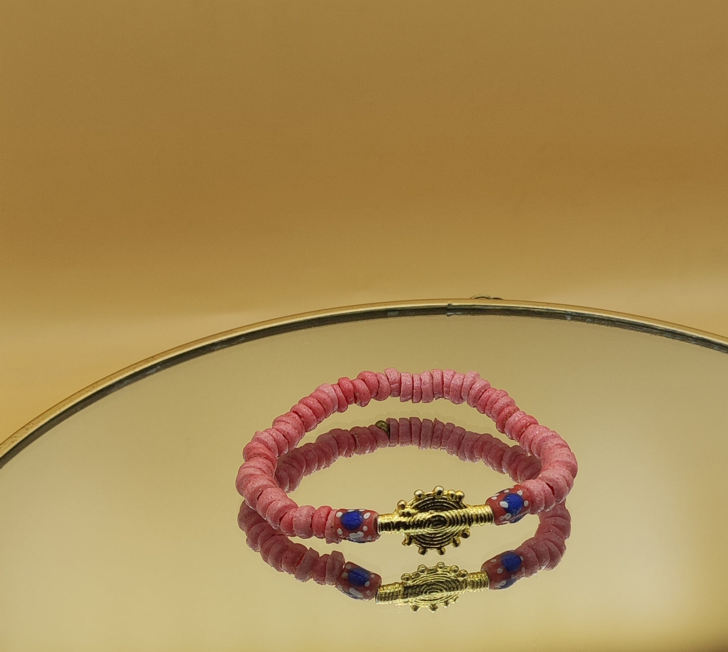 CAMÉLÉON FLORAL - Bracelet rose et rouge en perles africaines Krobo