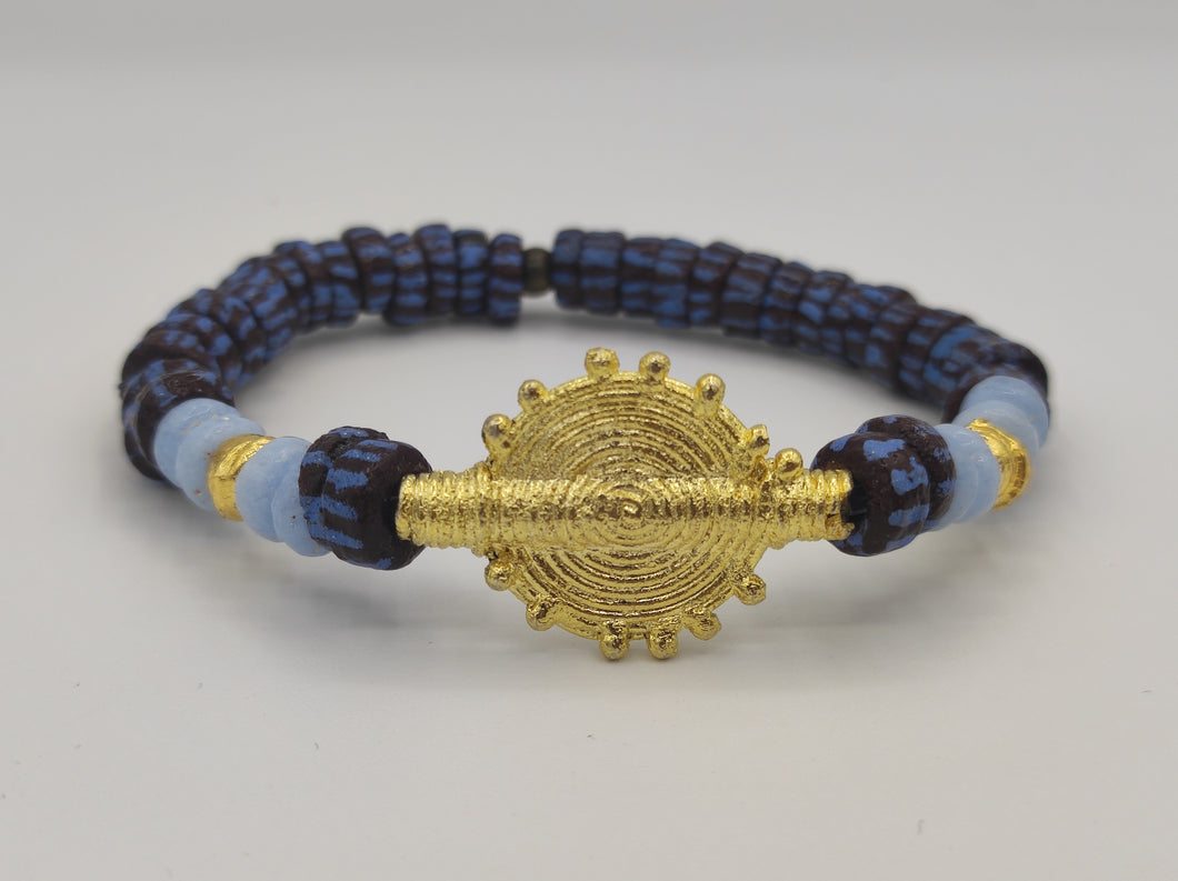 GNONLIVI bleu pastel complet- Soleil ouverte- perles africaines krobo