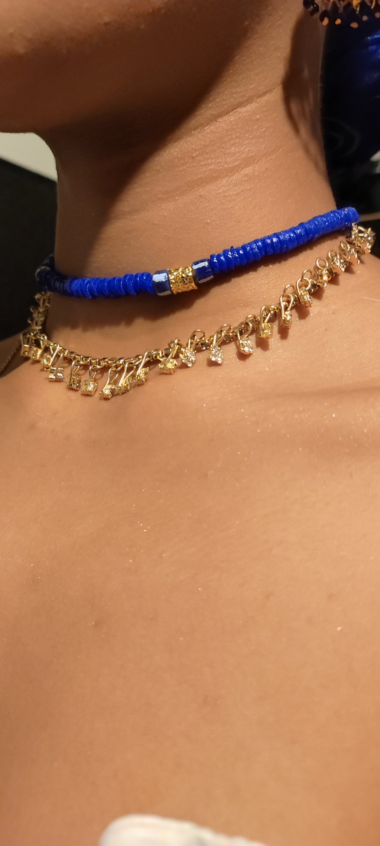 CAMÉLÉON- Collier bleu en perles fines Krobo- poids Akan