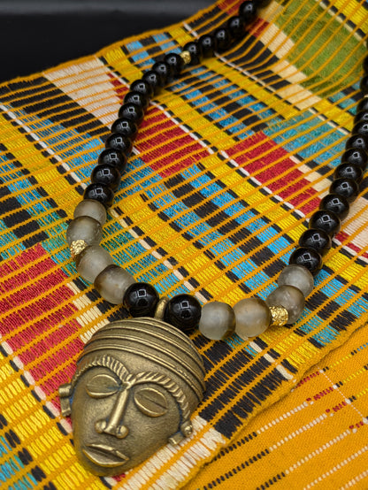 APOGÉE - collar de cabeza negra- cuentas krobo medianas africanas