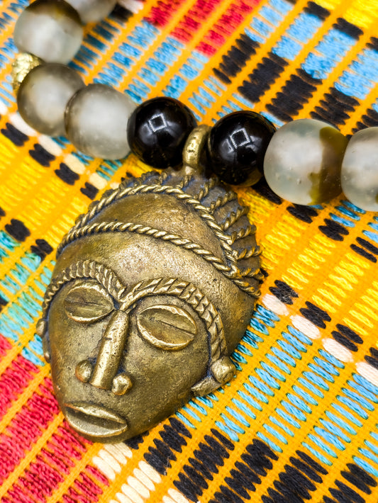 APOGÉE - collier noir tête- moyen- Perles africaines krobo- 16