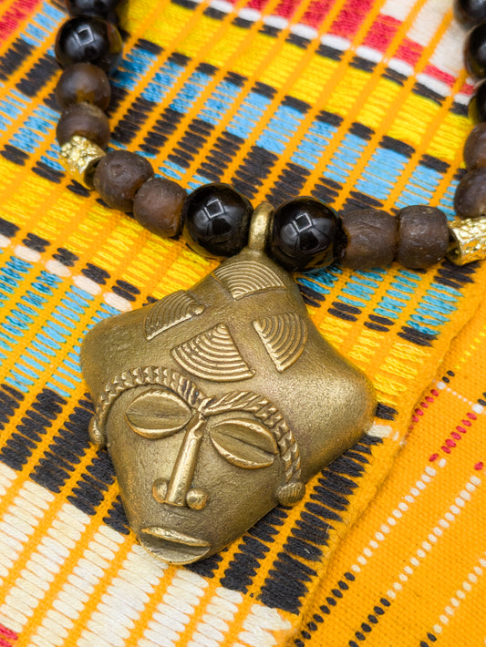 APOGÉE - collier noir tête- moyen- Perles africaines krobo- 1.2