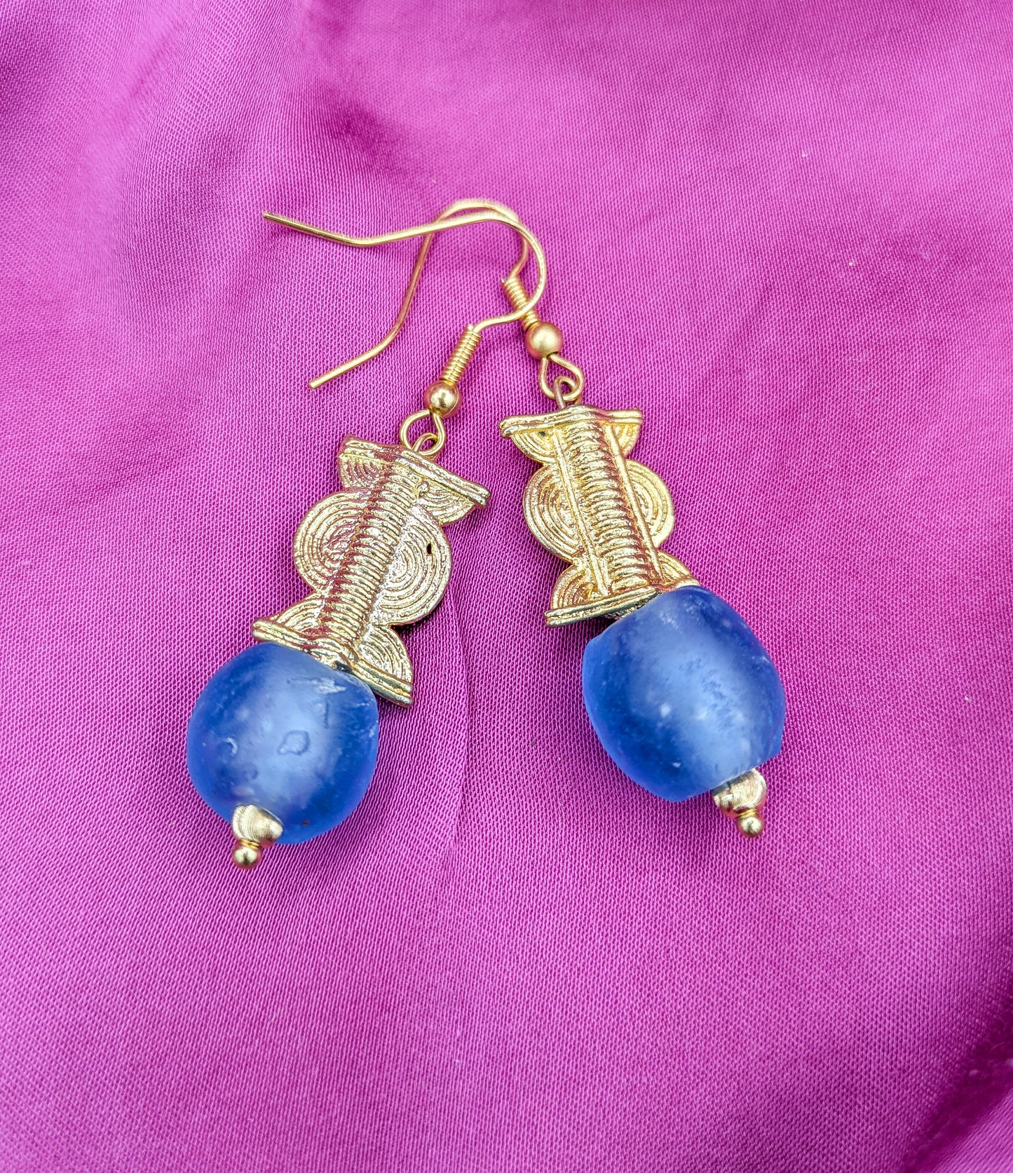 TILA- boucles  d'oreilles- modèle bleu mer