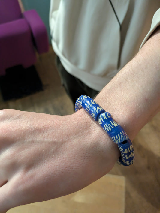 AKWABA- Pulsera azul- (cuentas grandes)- Cuentas krobo africanas 