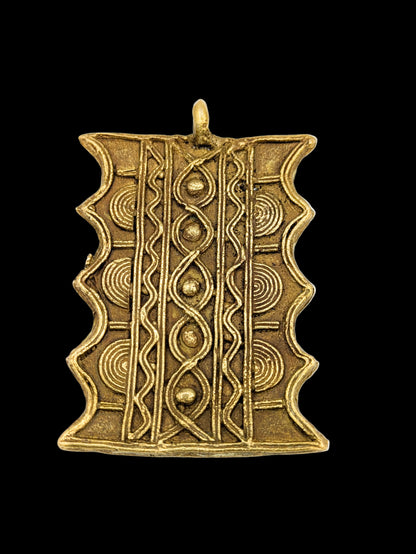 Pendentif en Bronze – Artisanal et Authentique (n°1)