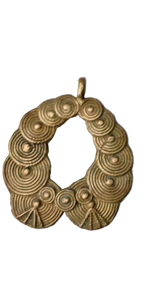 Pendentif en Bronze – Artisanal et Authentique (n°30)