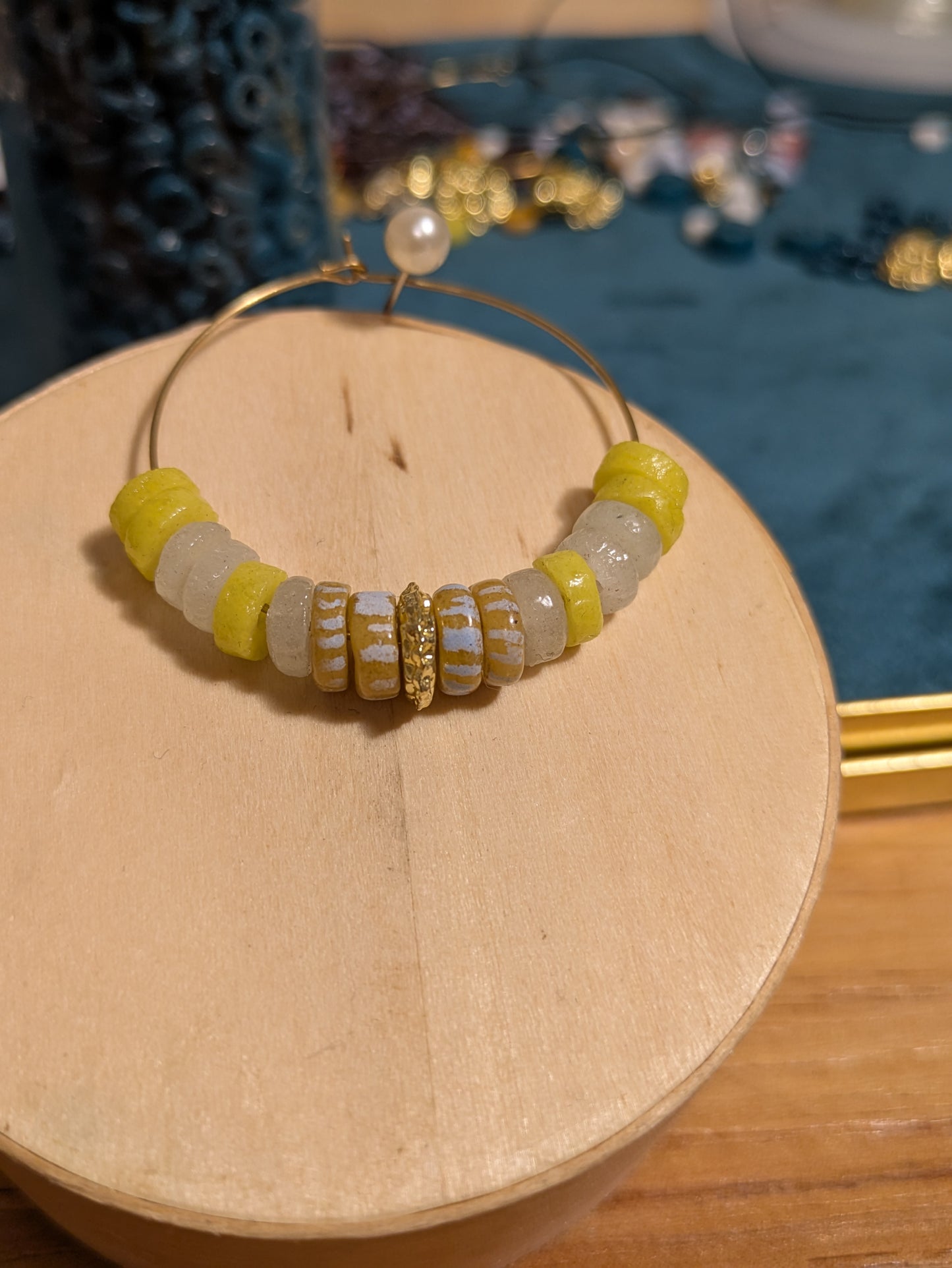 GNONLIVI- Boucles d'oreilles créoles en perles de verre recyclé - Citron
