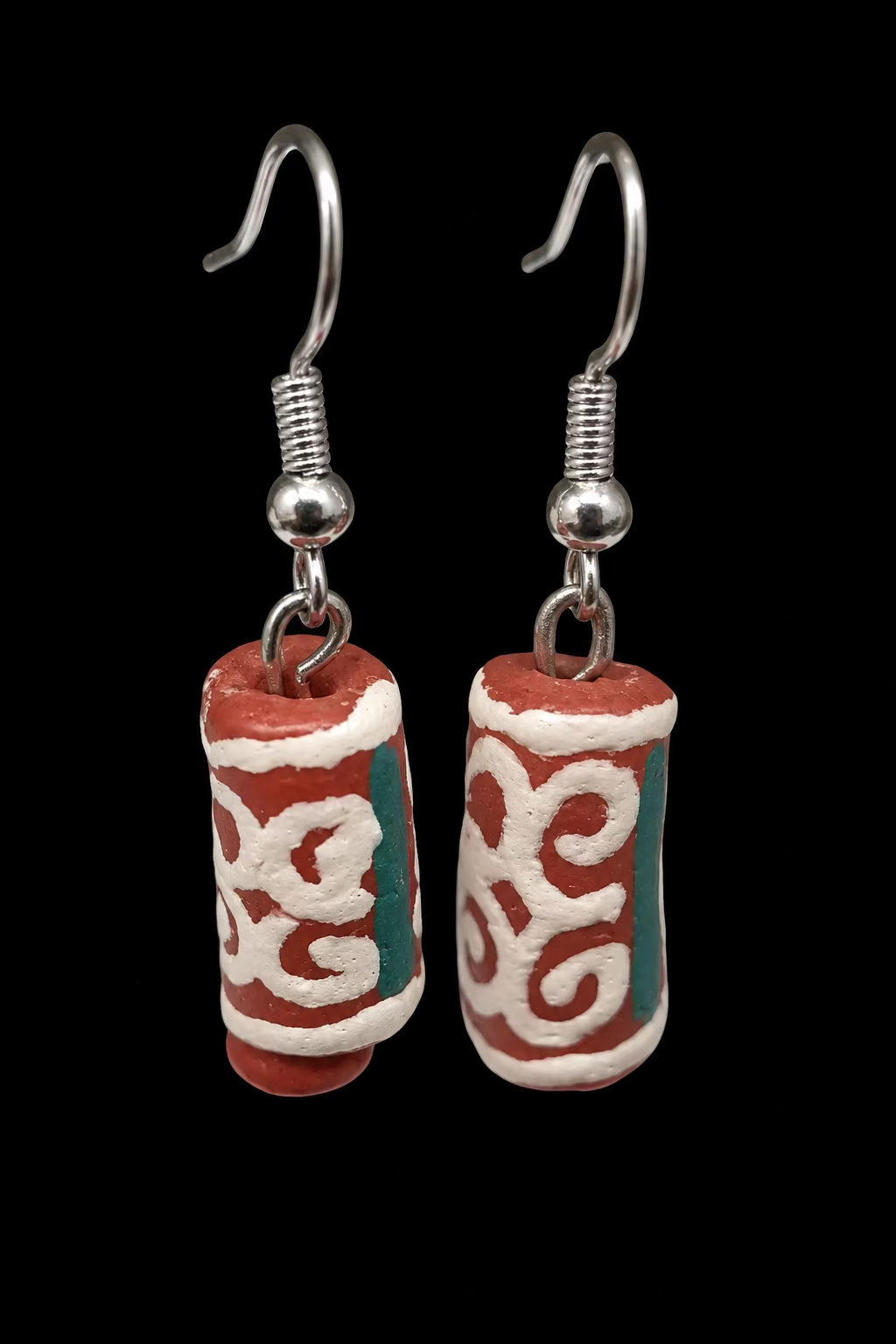 ALVÉOLE.                  Boucles rouge et beige