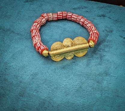 BRACELET rouge GNONLIVI ondulations- perles africaines krobo