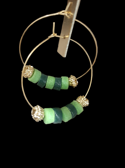 ECLECTIQUE- Boucles d'oreilles créoles en perles de verre recyclé - MIRLOVE