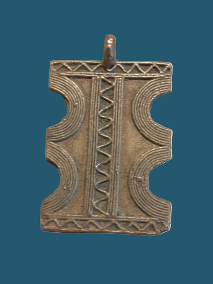 Pendentif en Bronze – Artisanal et Authentique ( n°2 )