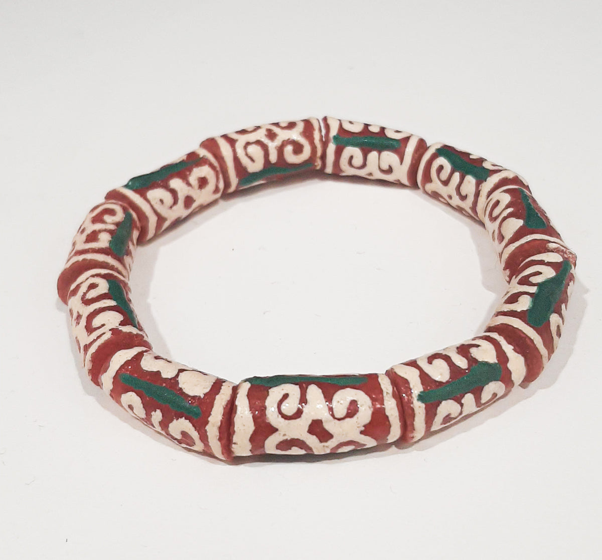 ALVÉOLE.                  bracelet rouge et beige