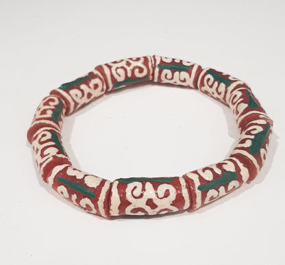ALVÉOLE.                  bracelet rouge et beige