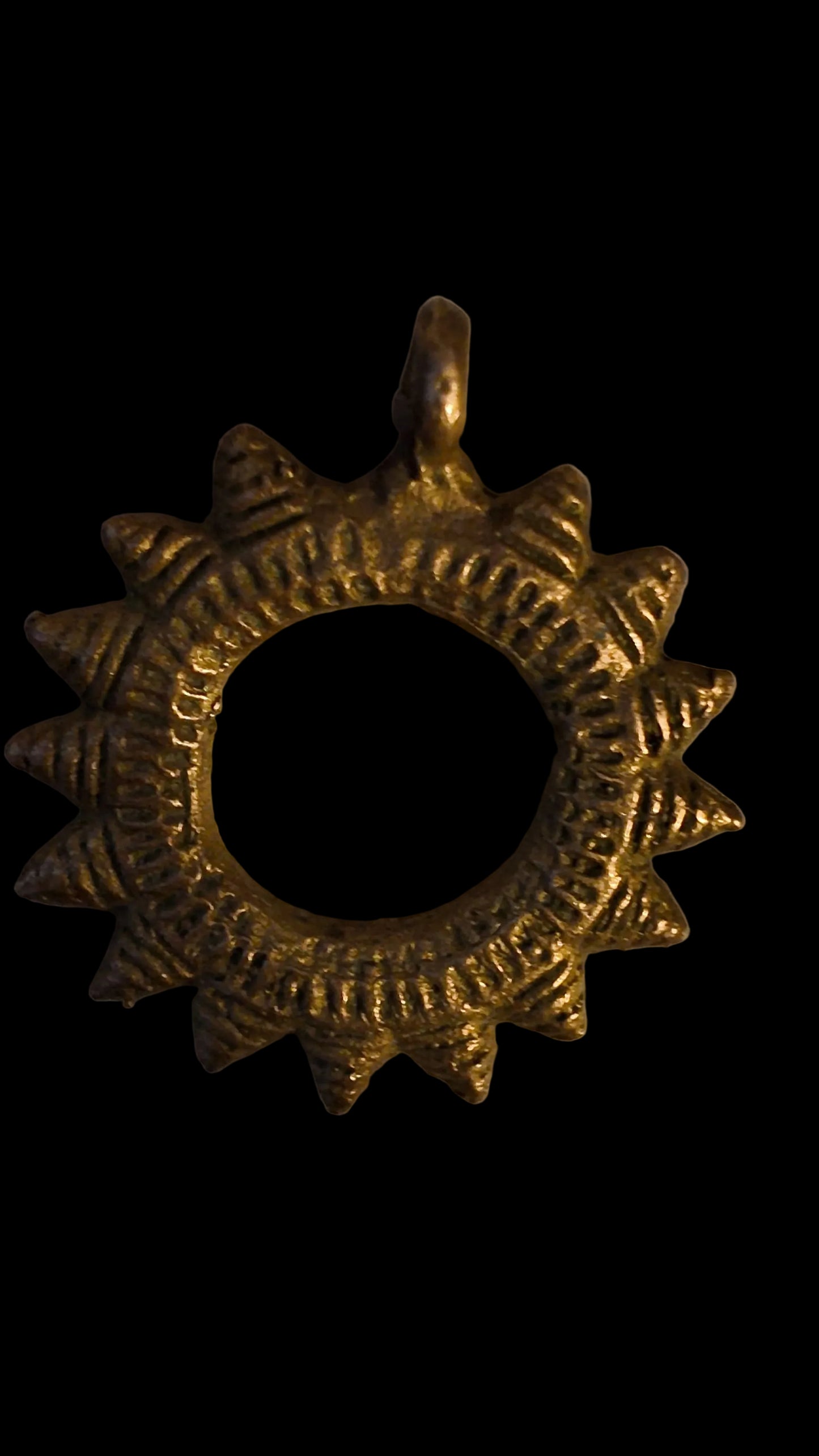 Pendentif en Bronze – Artisanal et Authentique (n°27 )