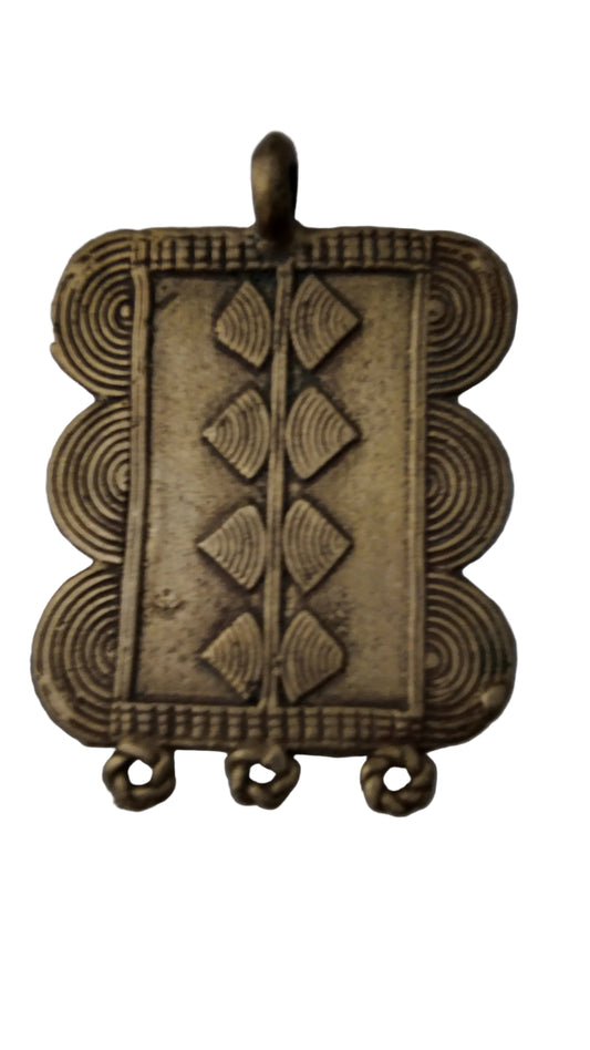 Pendentif en Bronze – Artisanal et Authentique (n°29)