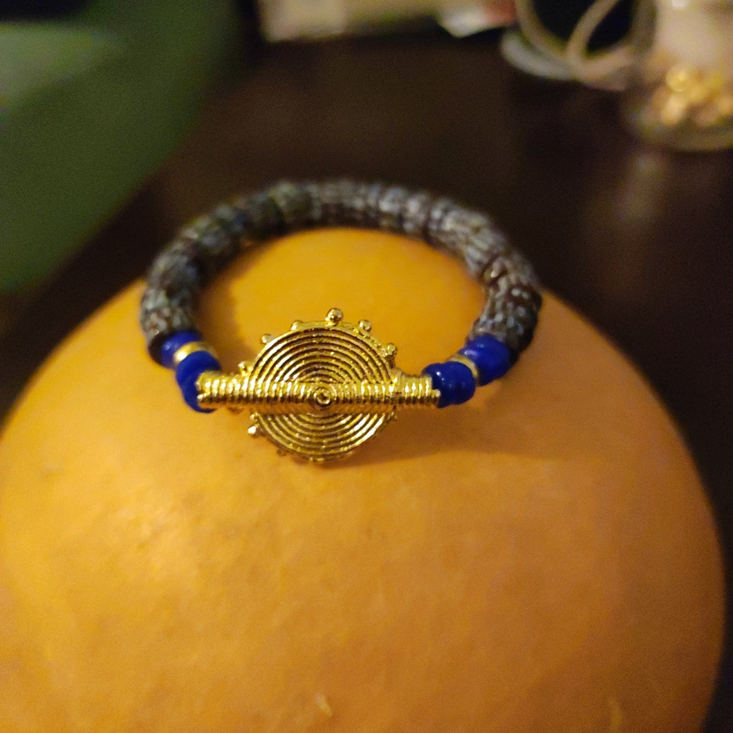 GNONLIVI bleu complet- Soleil-perles africaines krobo