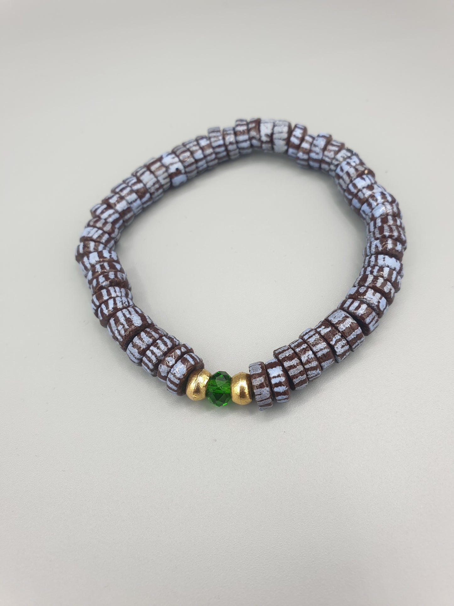 GNONLIVI- bracelet vert- perles africaines krobo