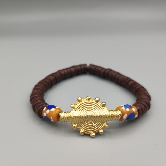 CAMÉLÉON FLORAL Bracelet marron en perles africaines Krobo-modèle boisé